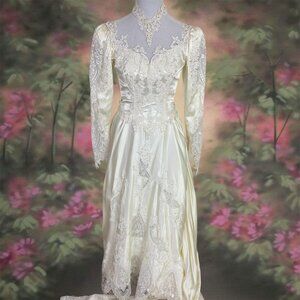 VINTAGE 80s Wedding Dress